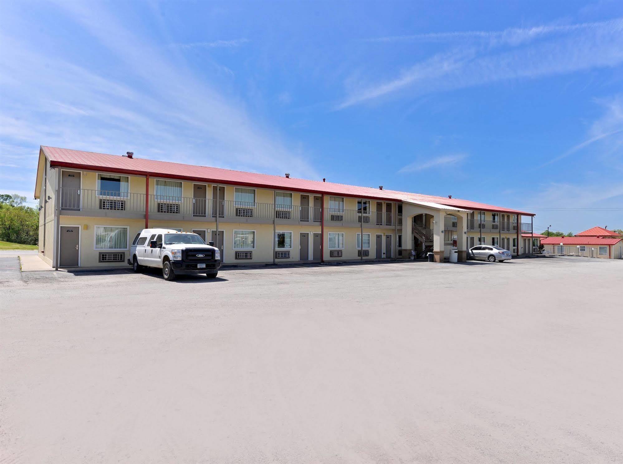 Red Roof Inn Buffalo, Tx Exteriér fotografie